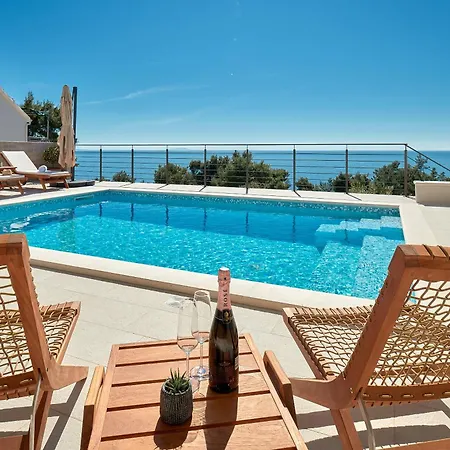 Bianka Sveta Nedelja (Hvar)